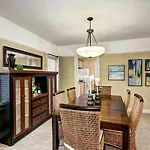 Charming 2Bed French Colonial Apartment In Desirable Midtown Sacramento