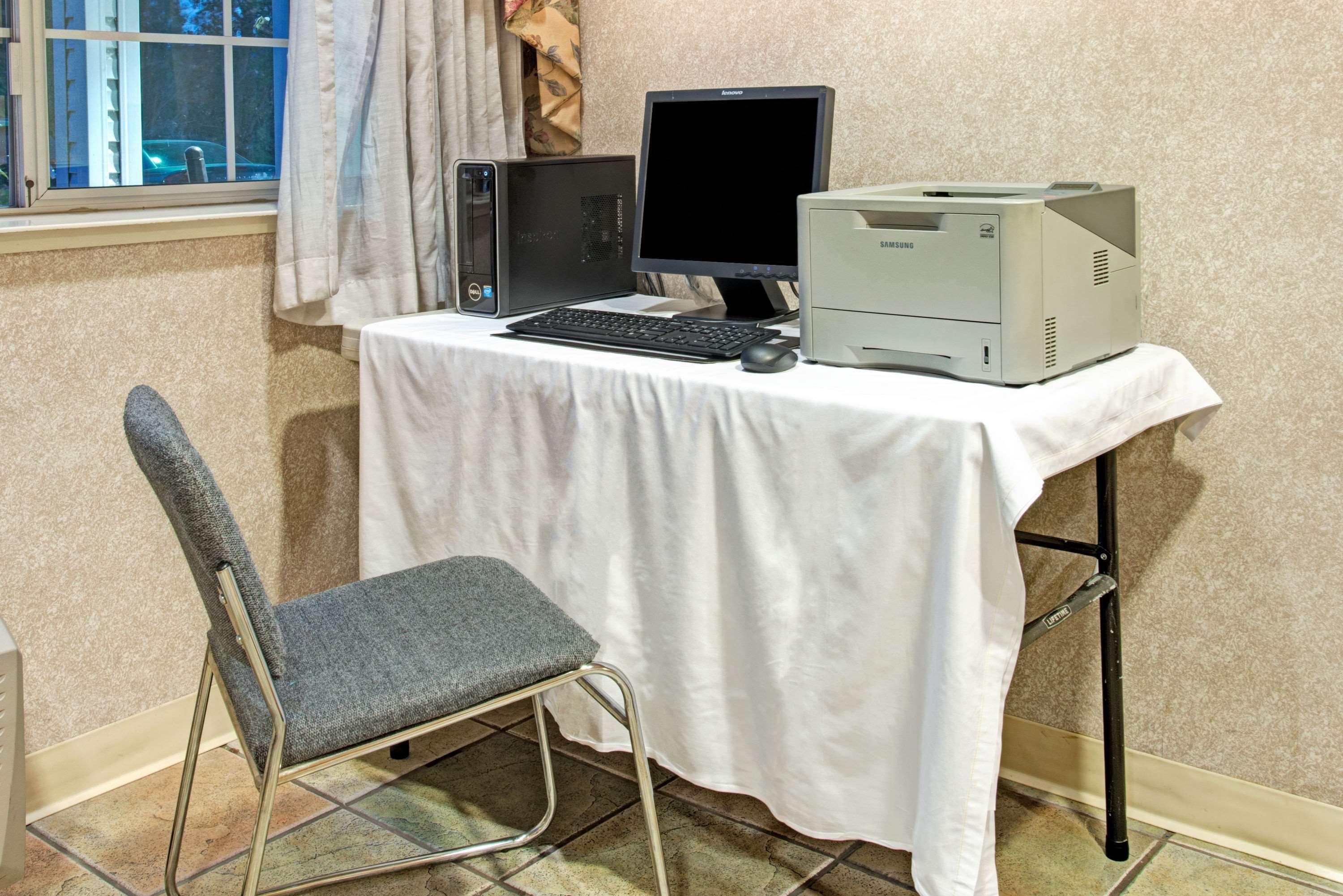 Hotel Surestay By Western South Natomas 2*
