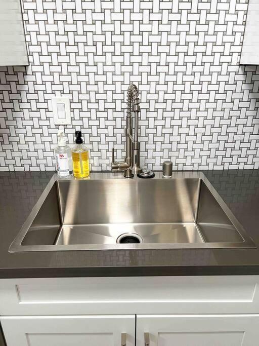 Luxury In The Heart Of Midtown Apartamento Sacramento
