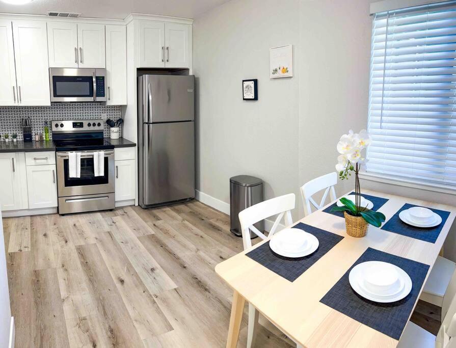 Luxury In The Heart Of Midtown Apartamento