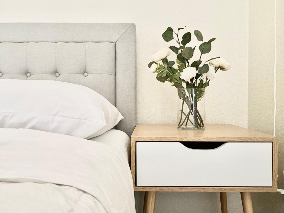 Luxury Apartment, King Bed, Fast Wi-fi * Sacramento
