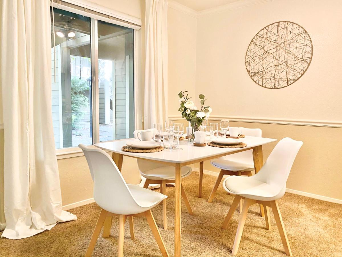Luxury Apartment, King Bed, Fast Wi-fi Apartment Sacramento
