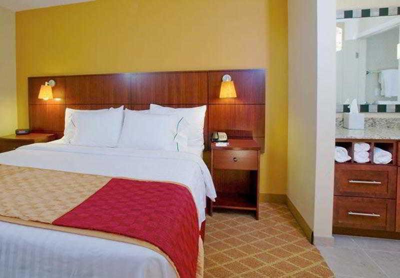 Hotel By Marriott Downtown At Capitol Park