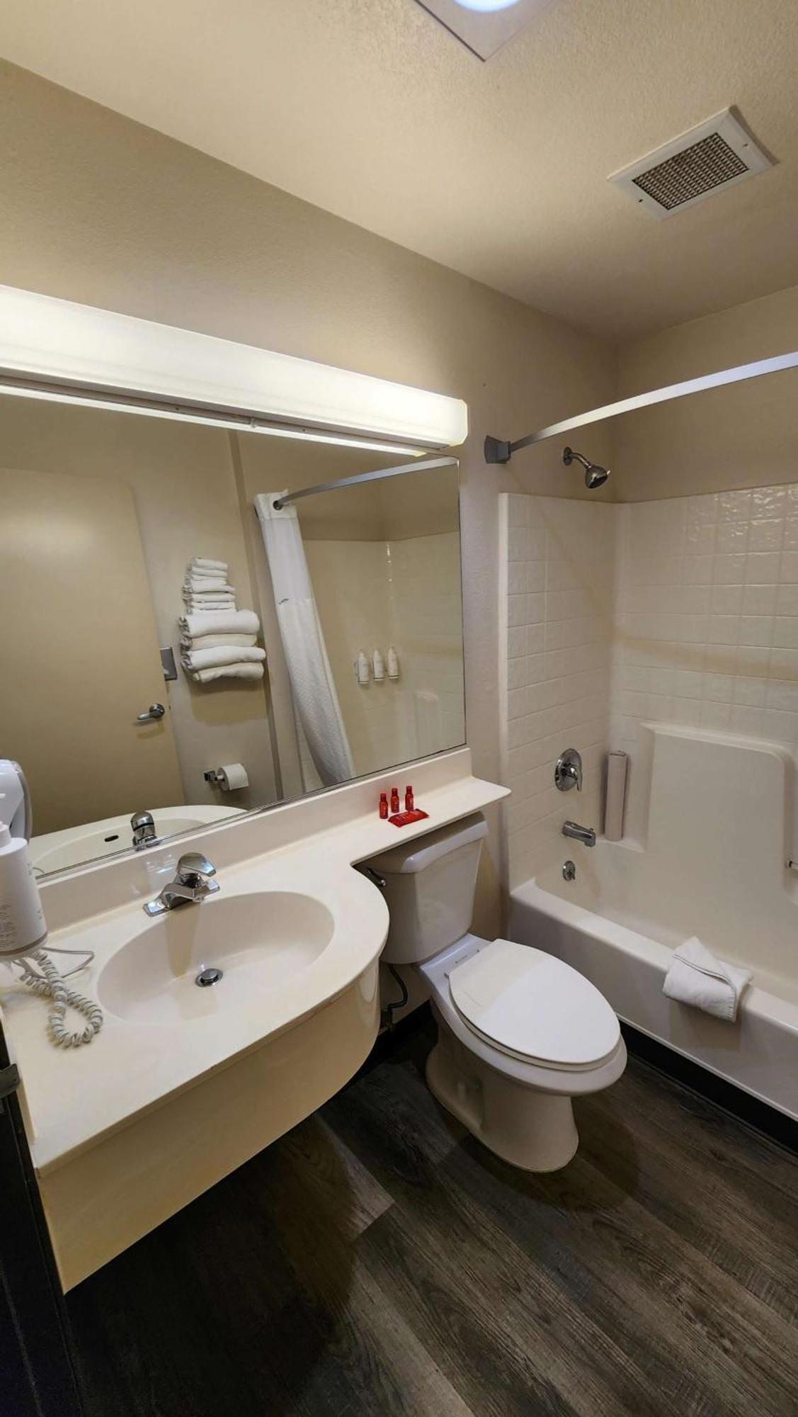 Surestay By Western South Natomas 2*