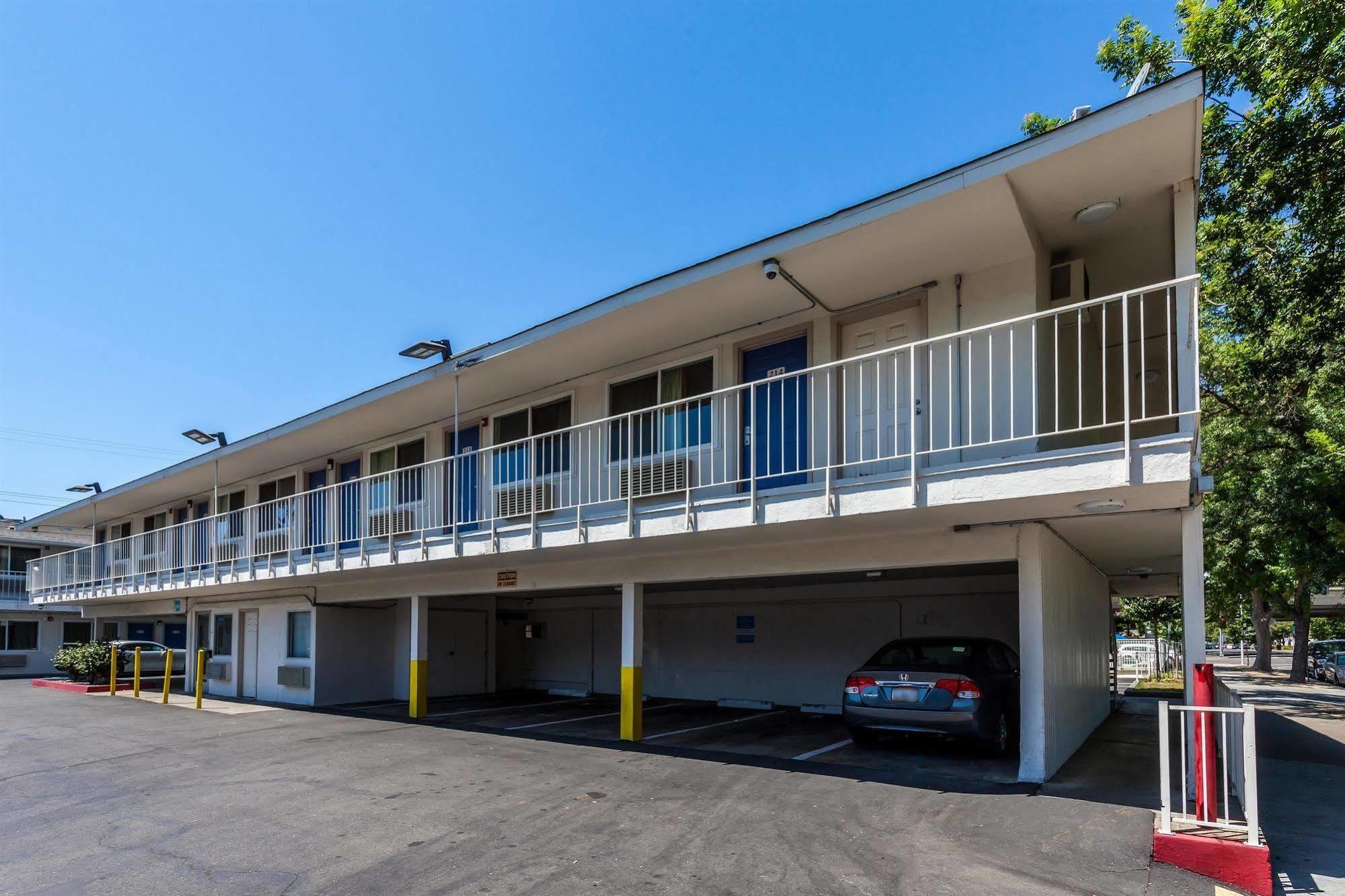 Hotel 6 Sacramento, Ca - Downtown 2*