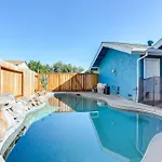 Sacramento Home With Pool Near Dtwn Pets Welcome!