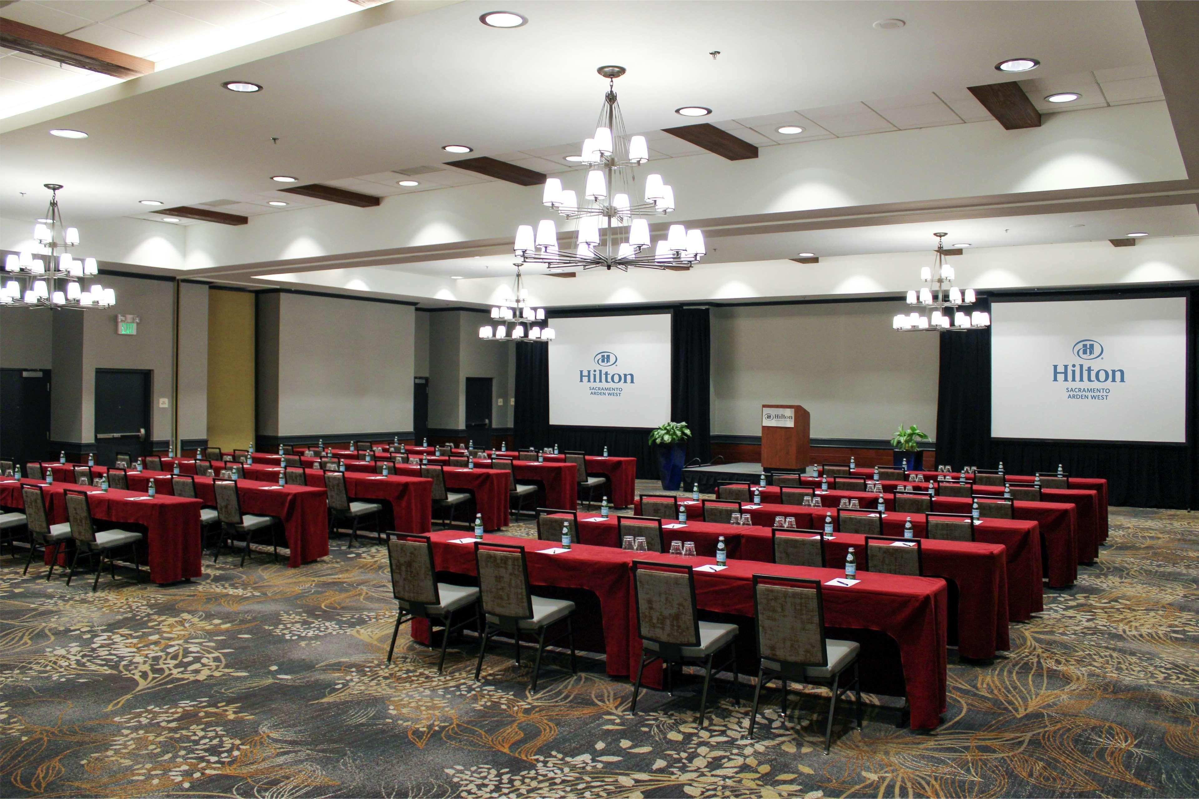 Hilton Arden West Hotel 3*