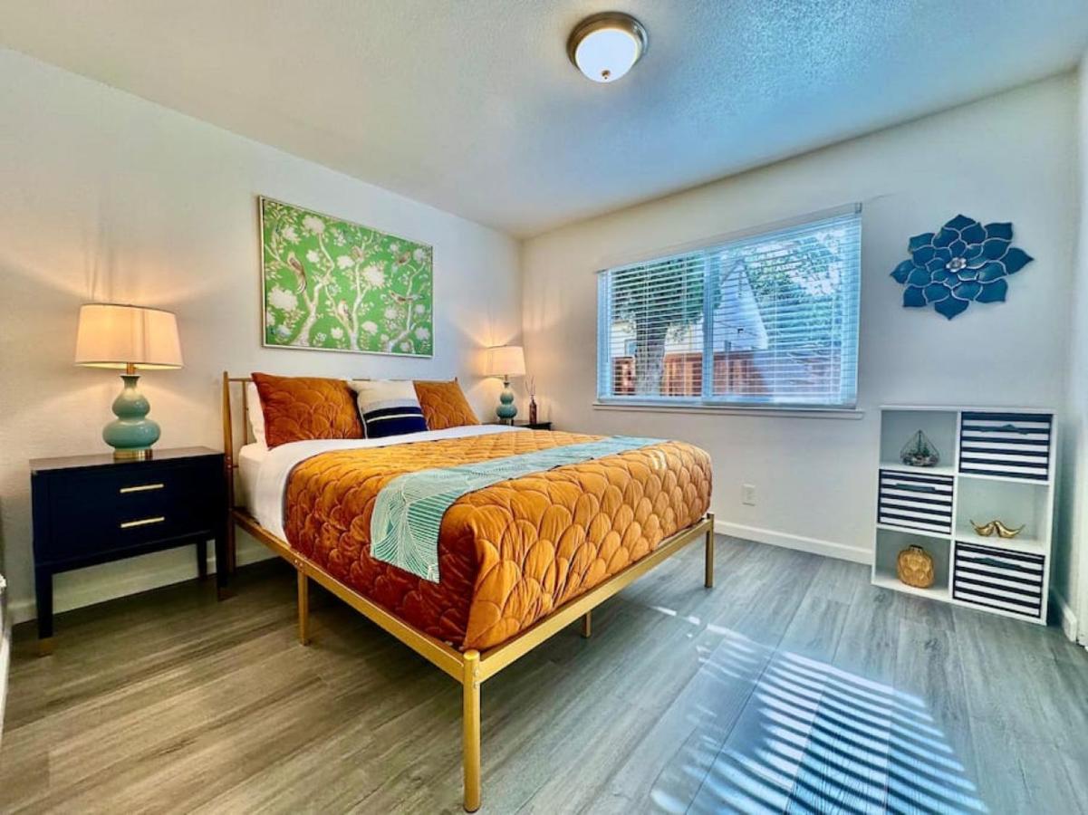 Apartment First Floor Gated, And Remodeled *