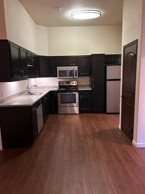 Apartamento Midtown Luxury Apt W/ Balcony Sacramento