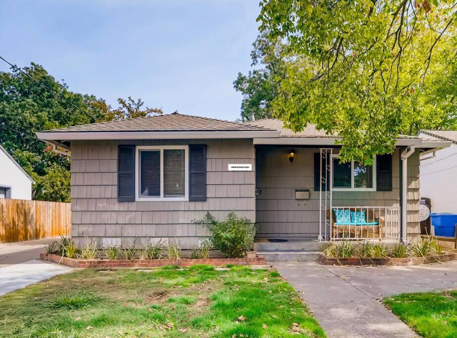 Smart Eclectic Art House Near Uc Davis Med Center *