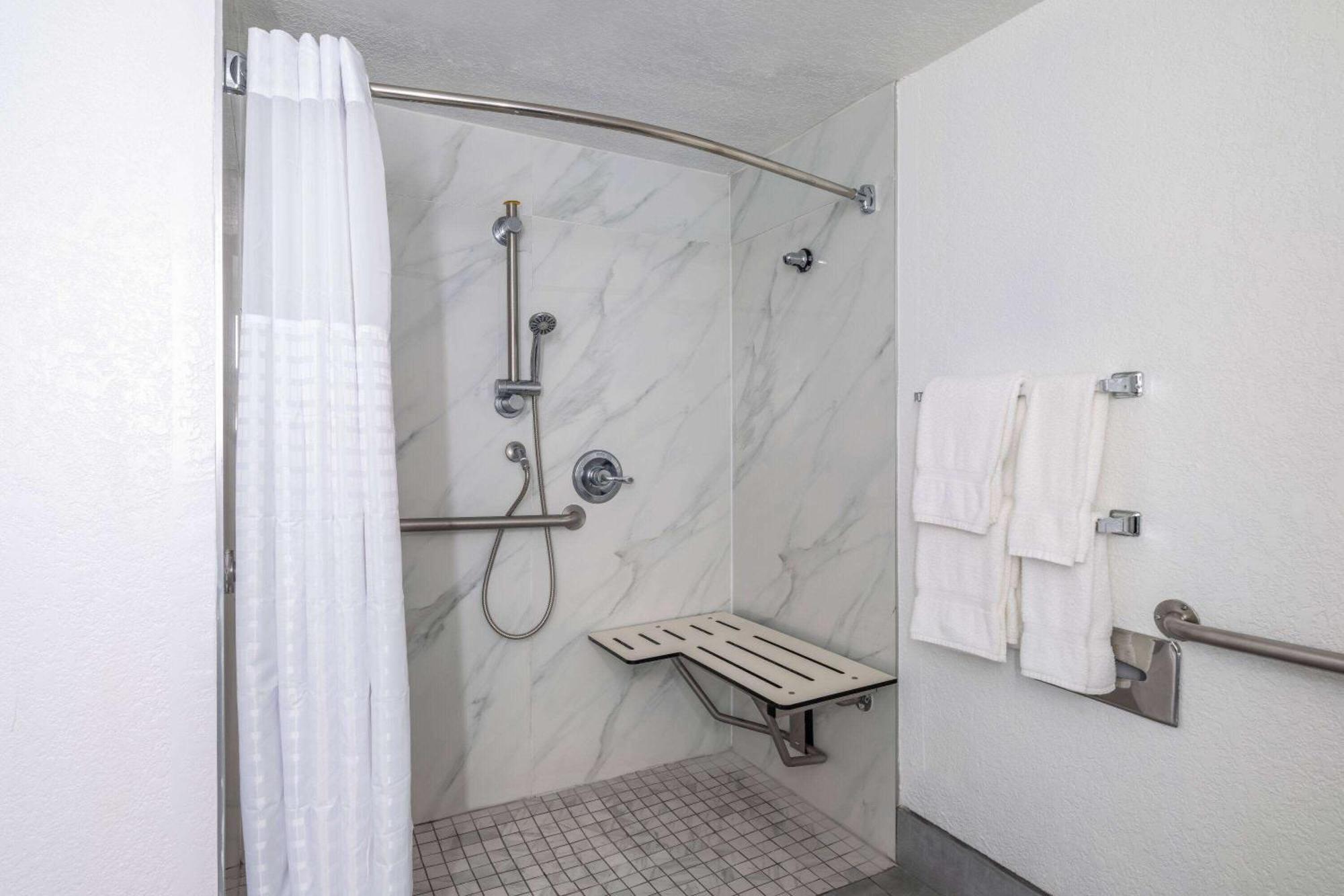 La Quinta By Wyndham North Hotel 3*