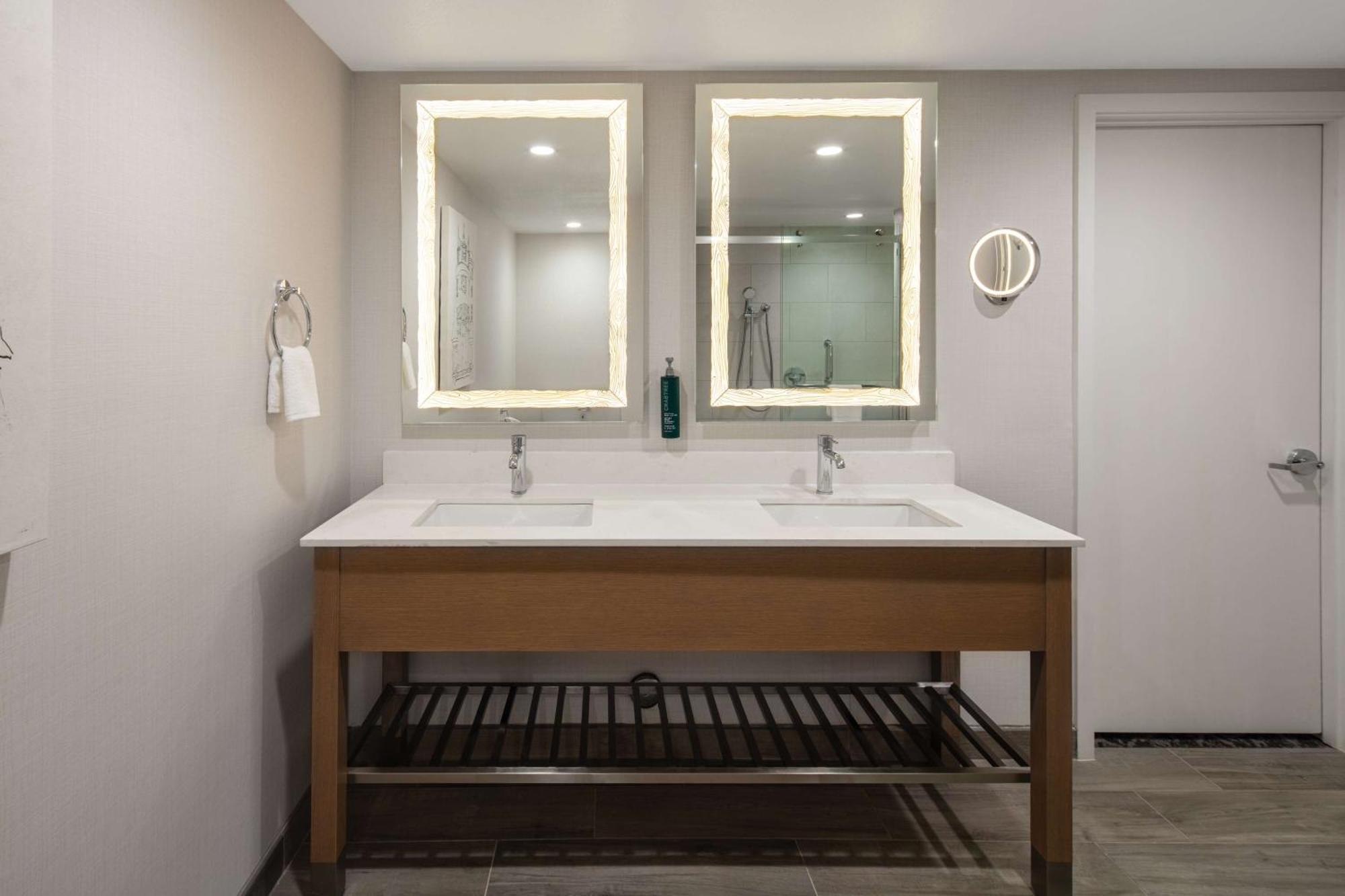 Hotel Doubletree By Hilton Sacramento