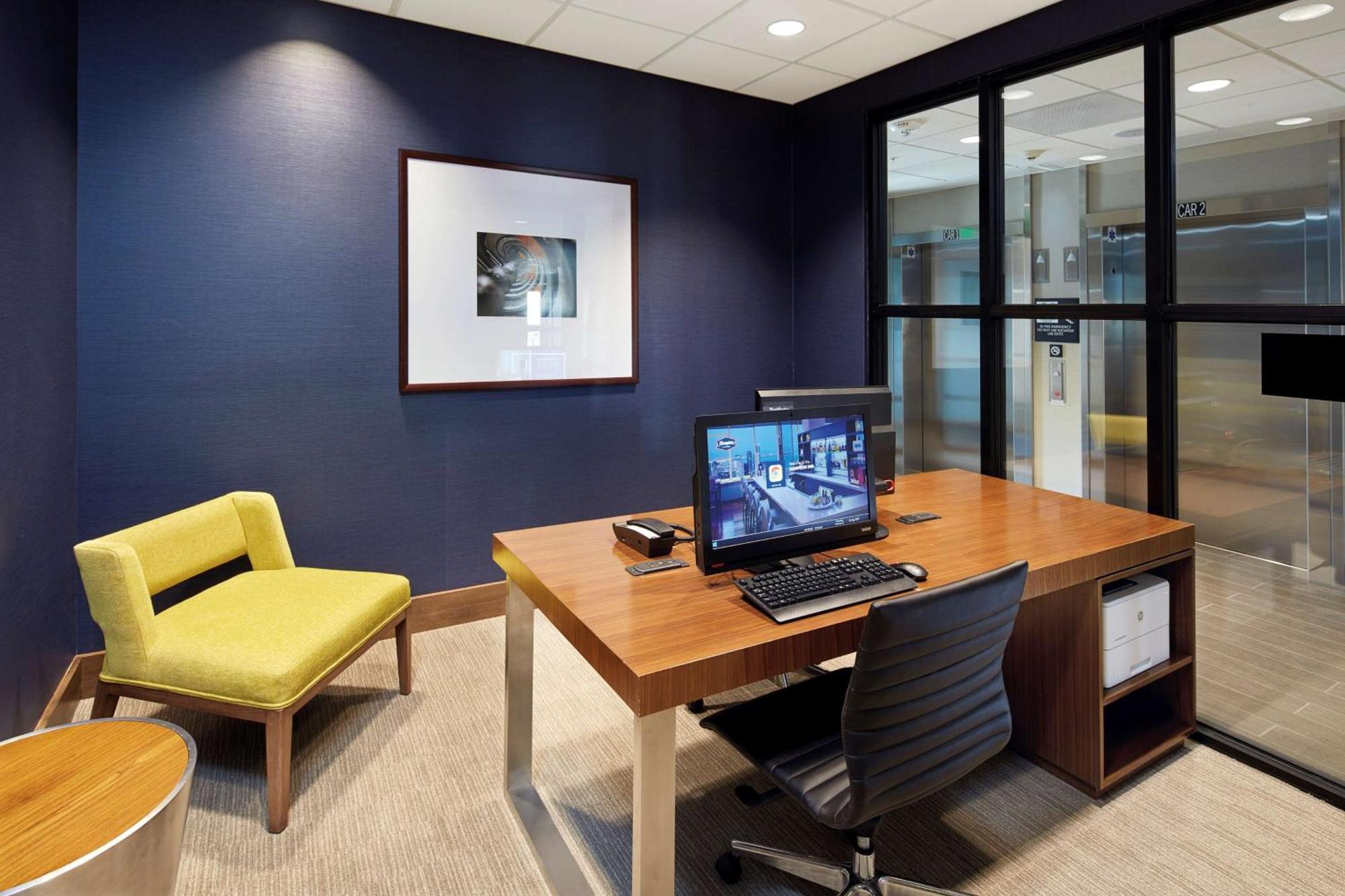 Hotel Hampton & At Csus Sacramento