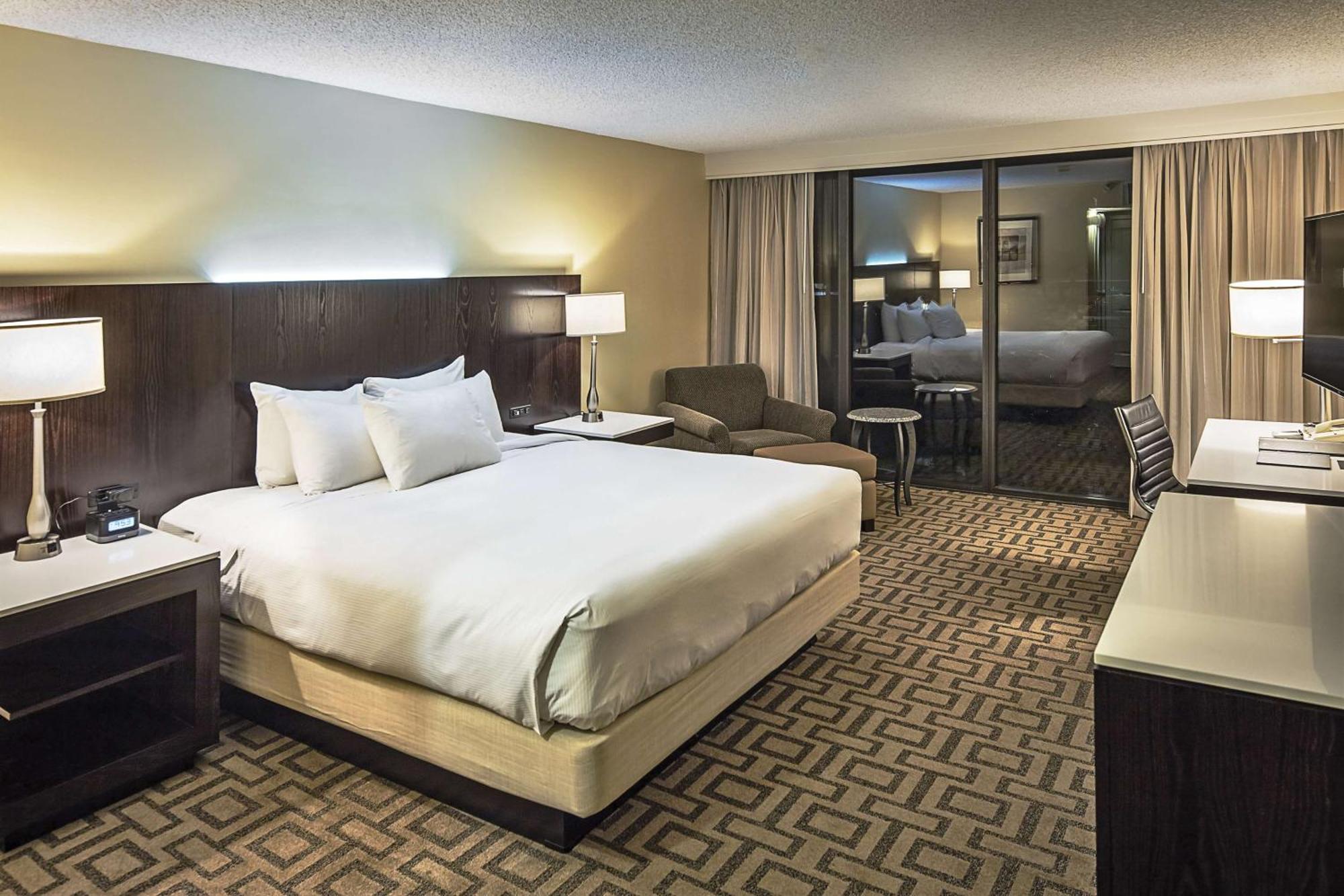 Hilton Arden West Hotel 3*