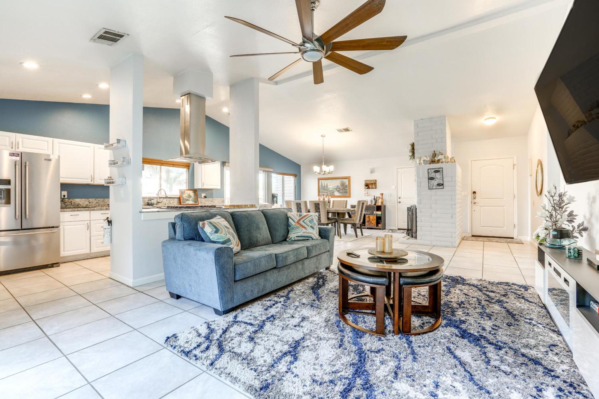 Holiday home With Pool Near Dtwn Pets Welcome! Sacramento