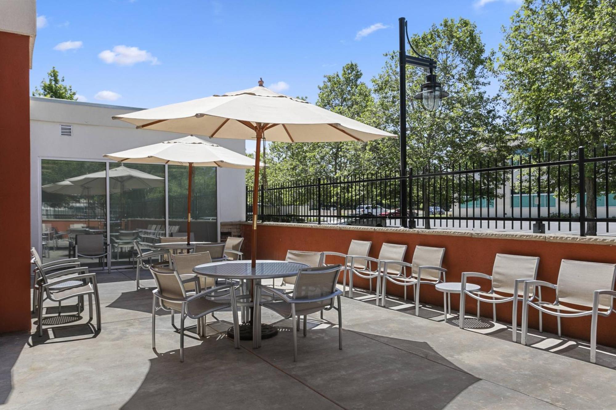 Springhill By Marriott Natomas Hotel