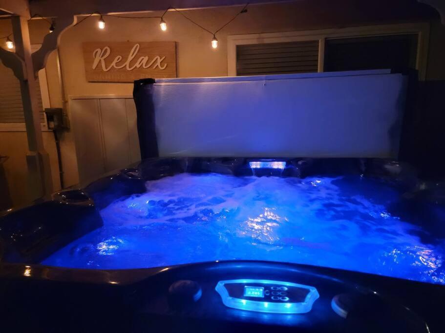 Hot Tub Hideaway Sacramento