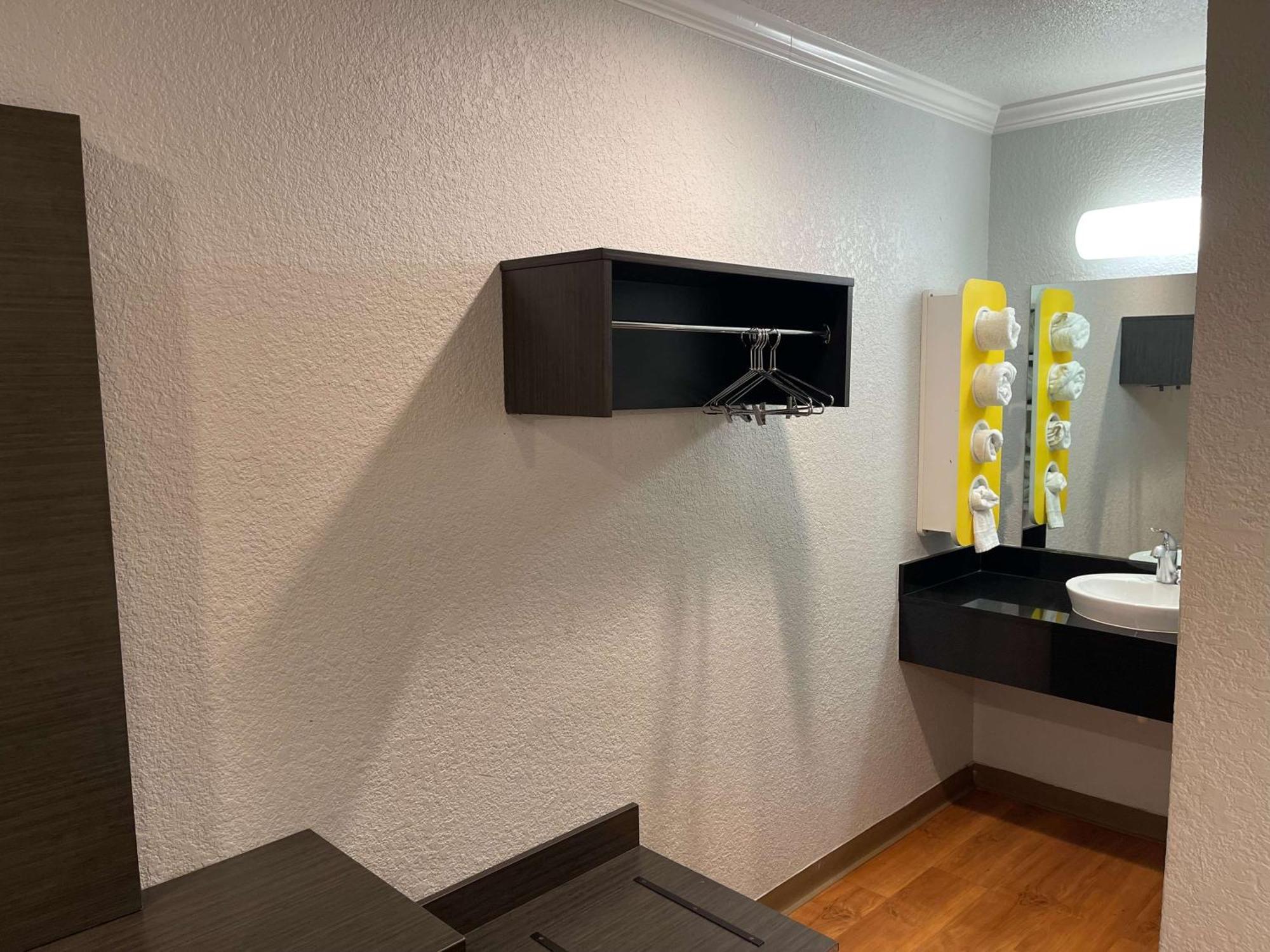 6 Sacramento, Ca - Downtown Hotel