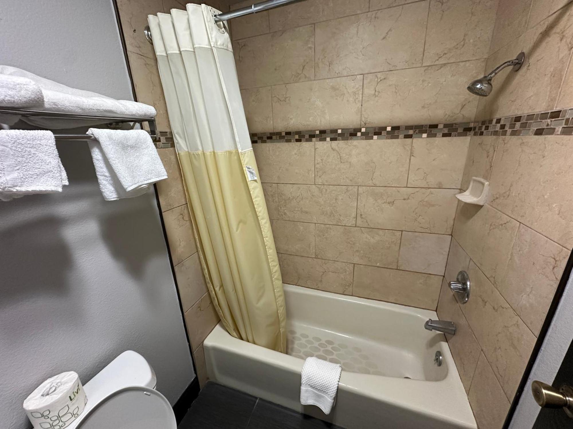 Crossroads - Downtown 3* Sacramento