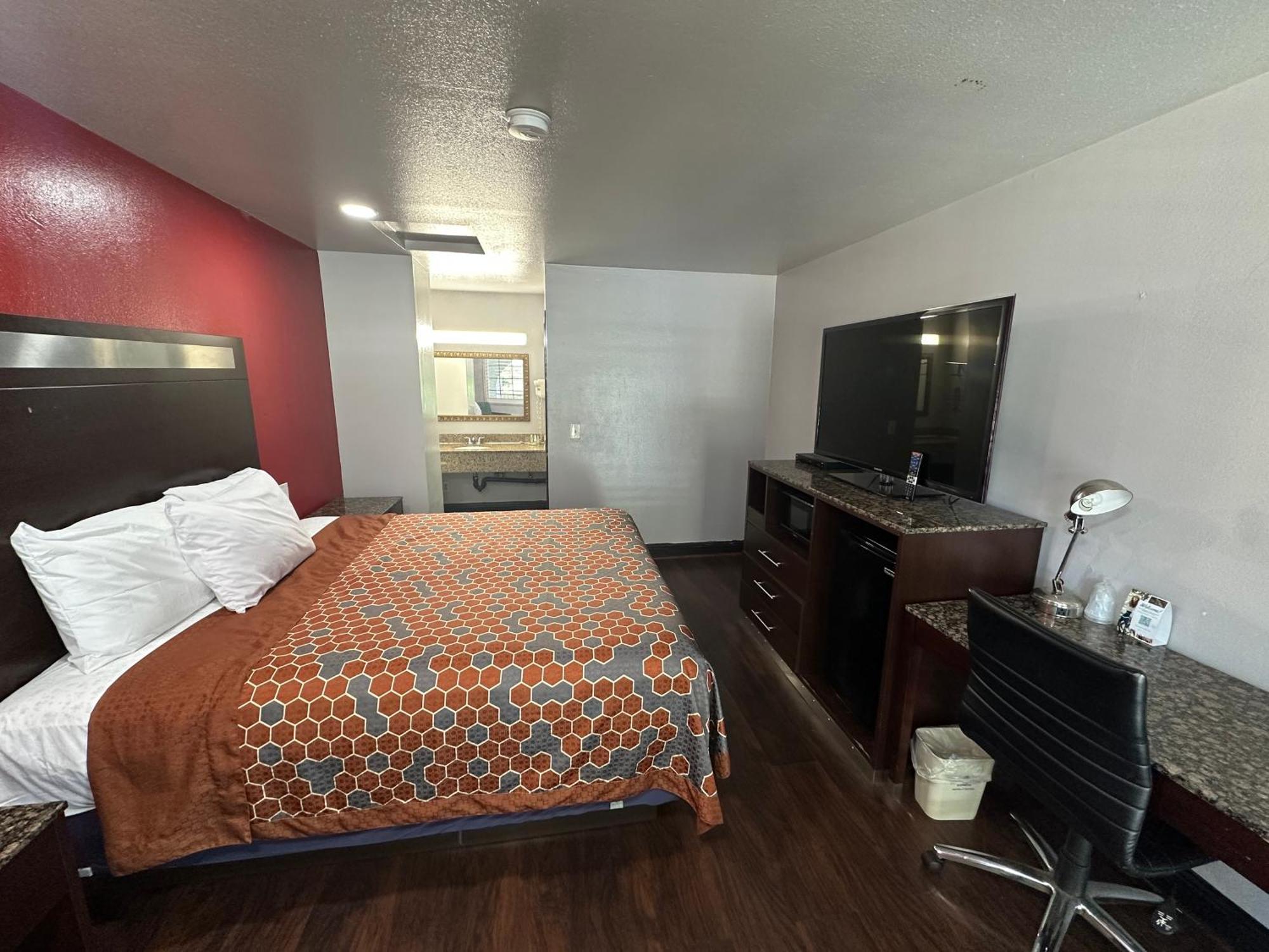 Crossroads - Downtown Motel