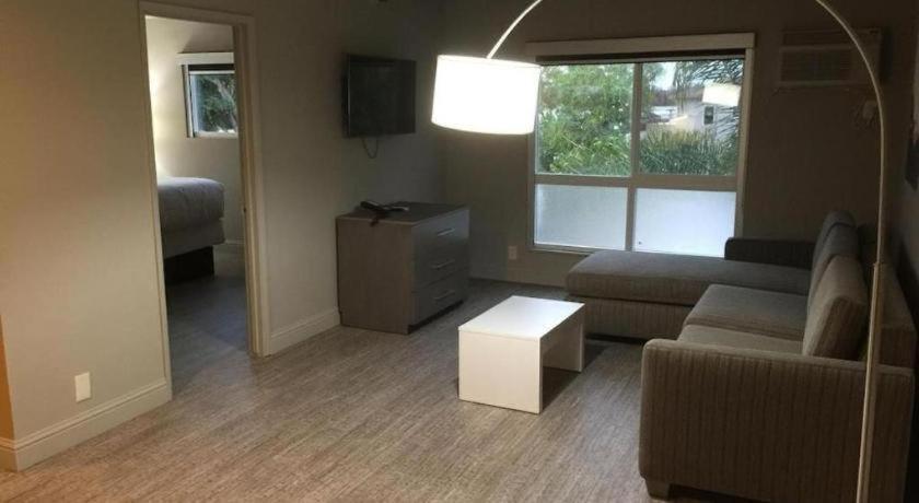 Arden Star 2* Sacramento