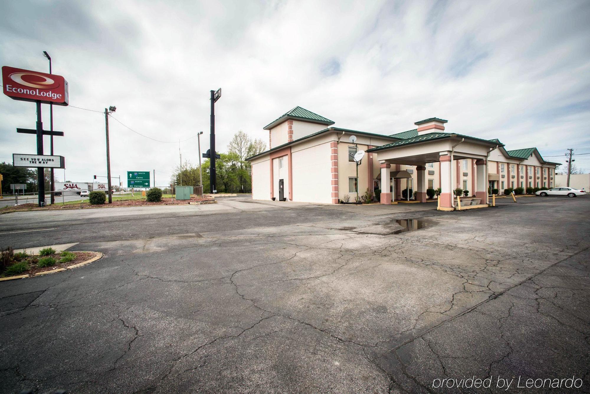 Lodge Econo Convention Center *