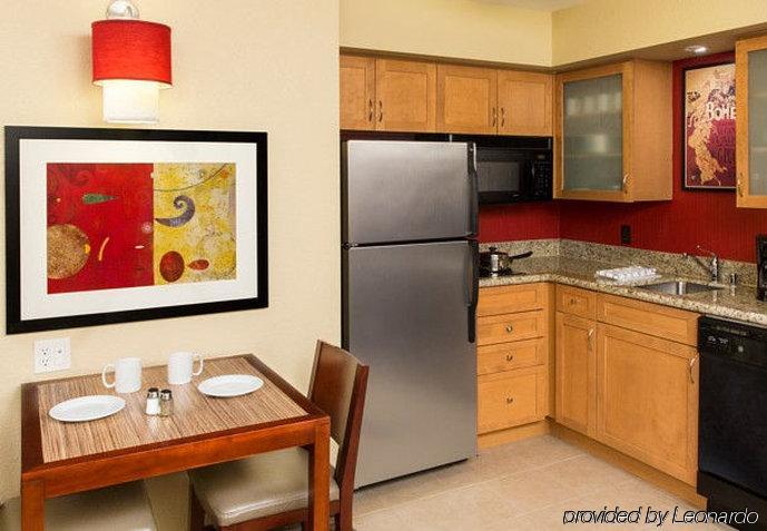 By Marriott Downtown At Capitol Park Hotel 3*