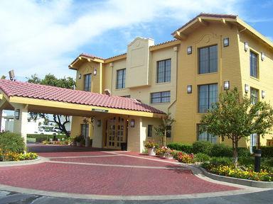 La Quinta By Wyndham North Hotel