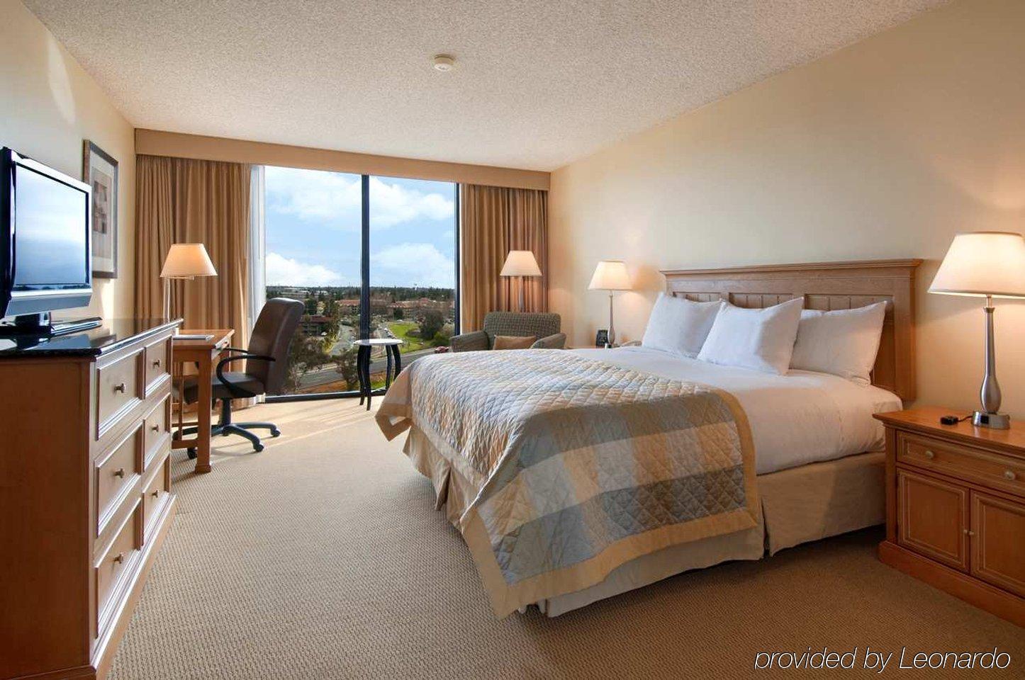 Hilton Arden West 3* Sacramento