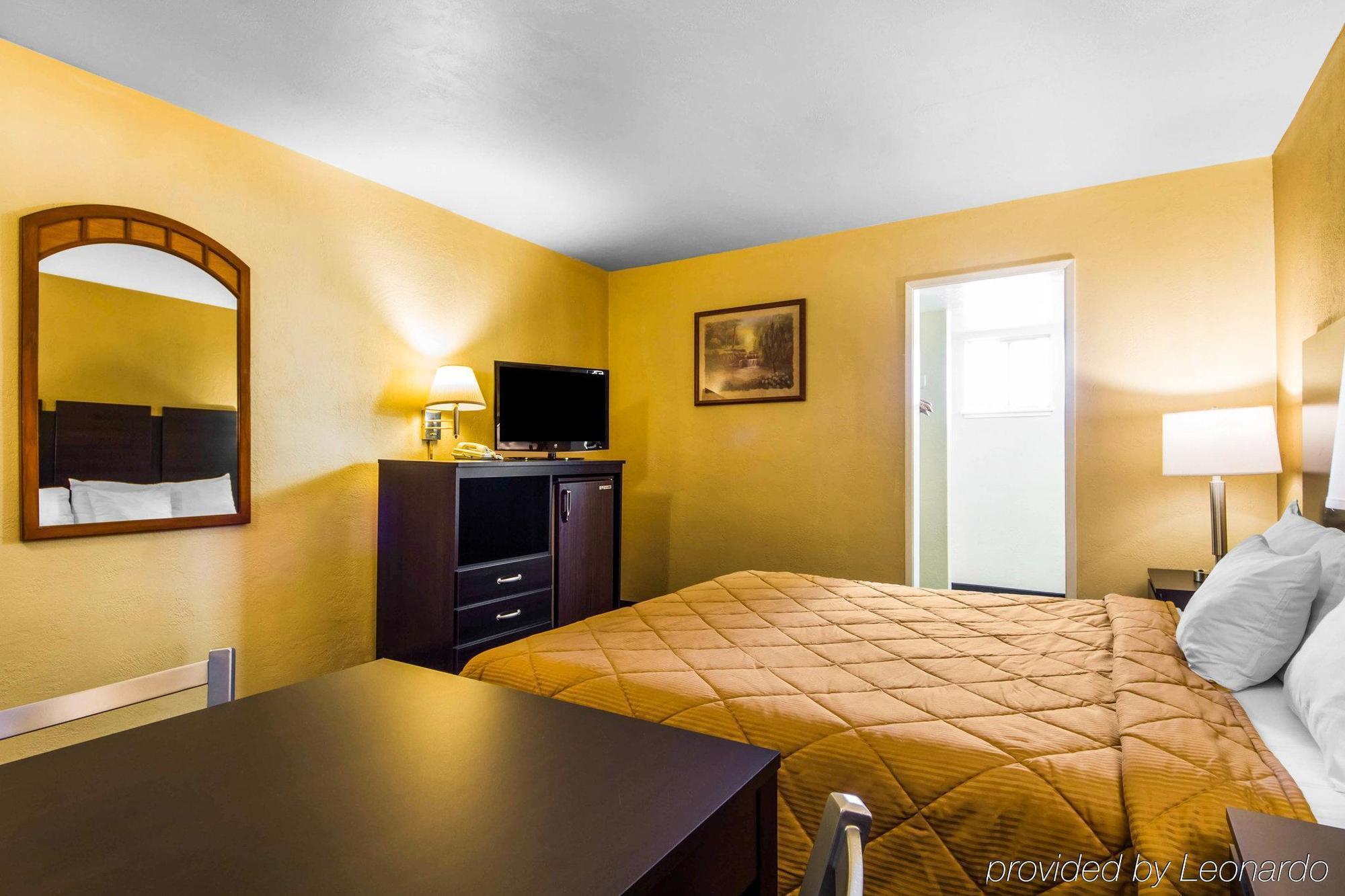 Econo Convention Center Lodge *