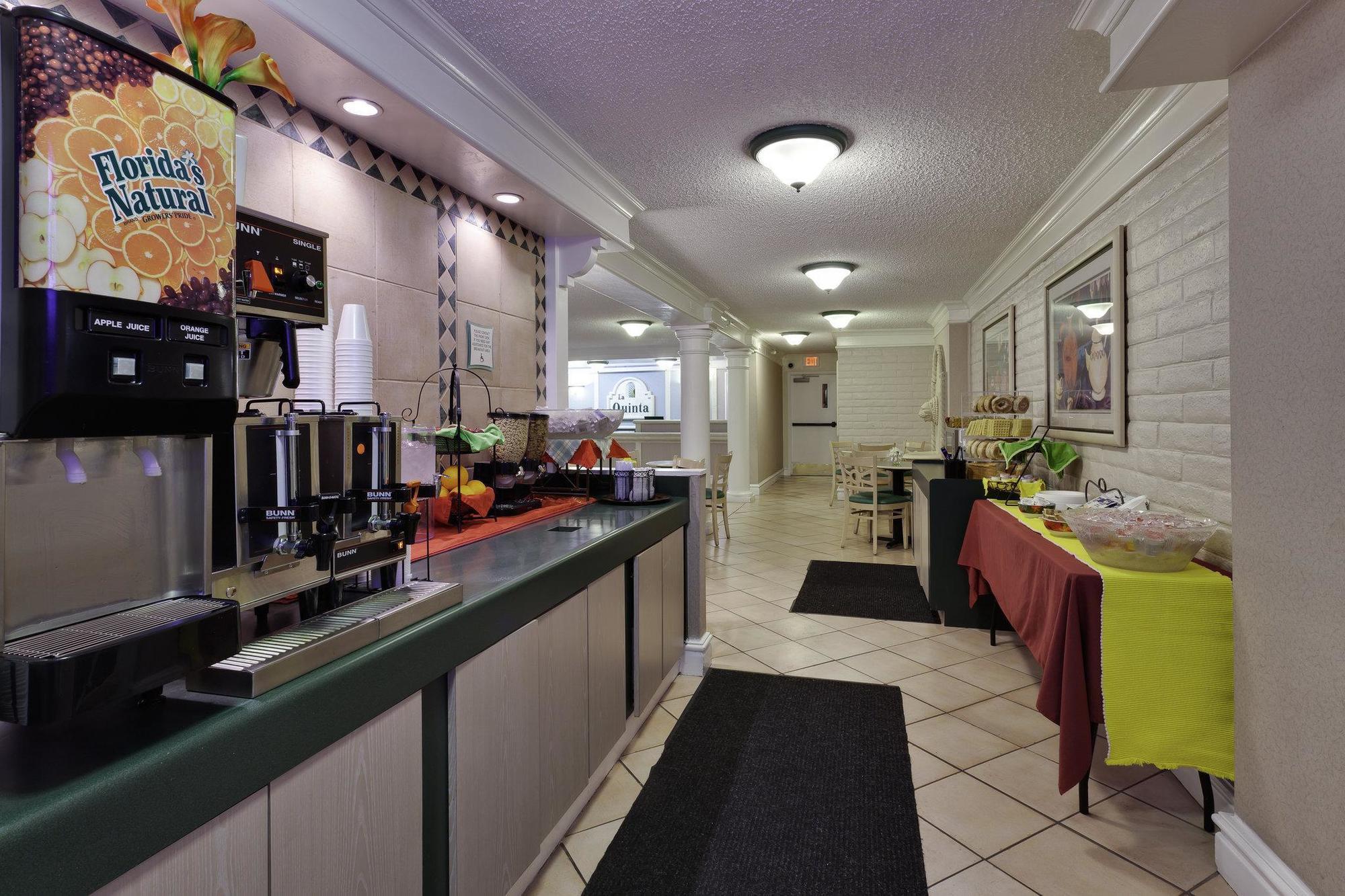 Hotel La Quinta By Wyndham North 3*