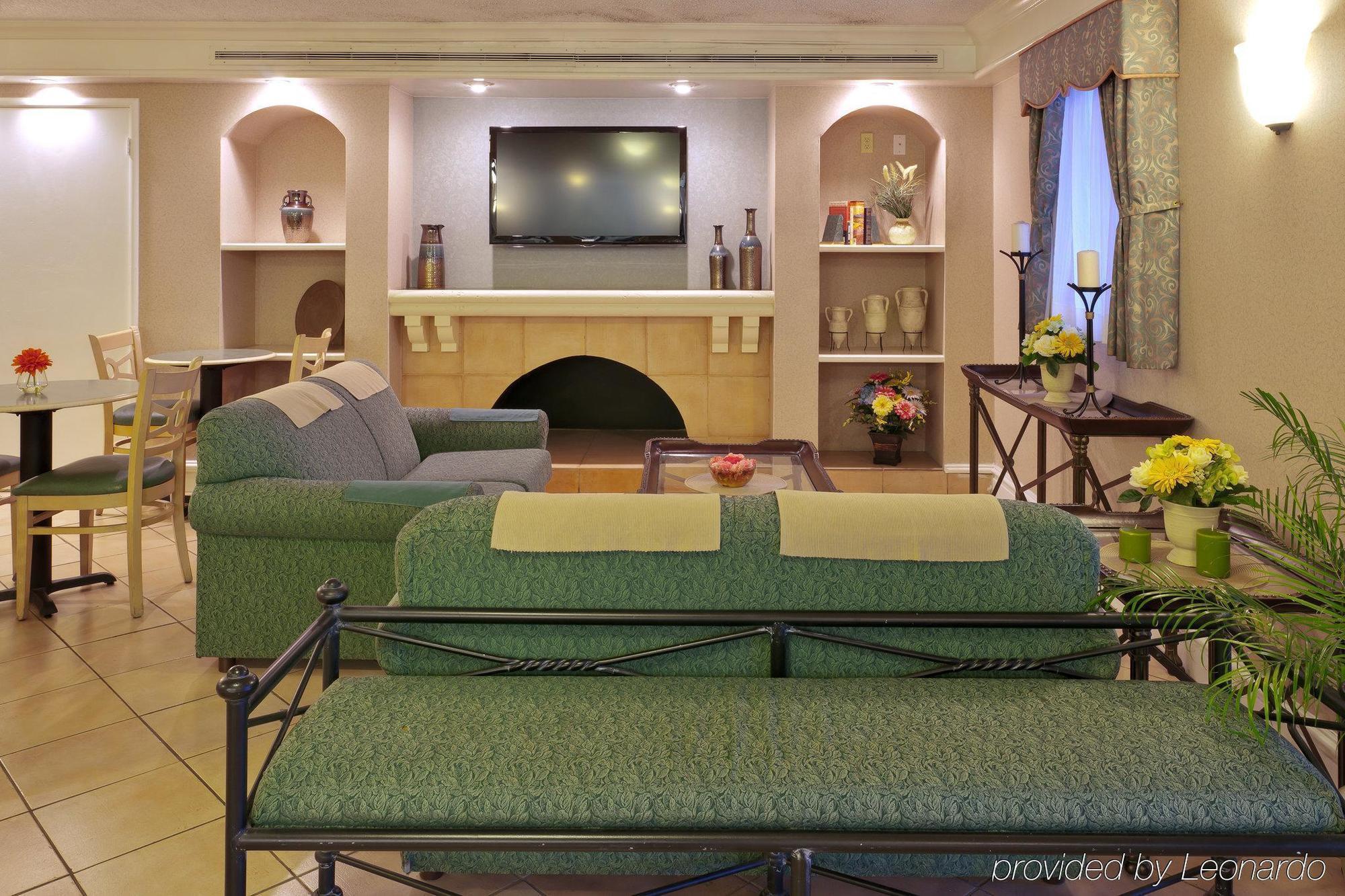 Hotel La Quinta By Wyndham North 3*