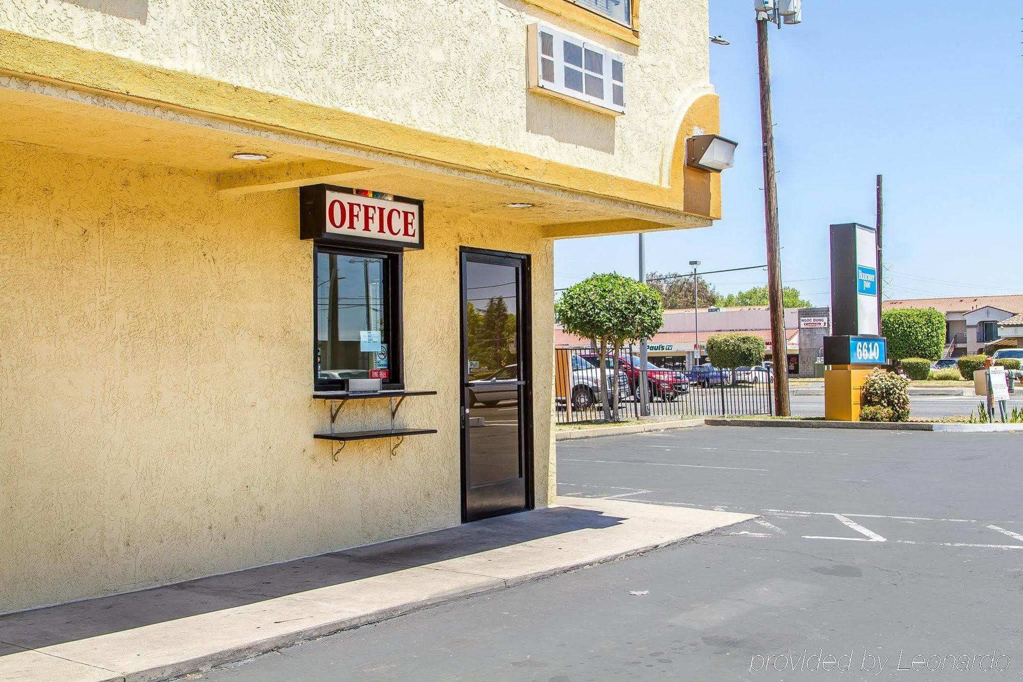 Rodeway Inn, Little Saigon Hotel 2*