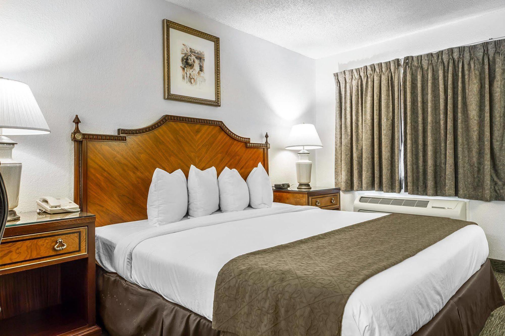 6 Sacramento, Ca Natomas Hotel