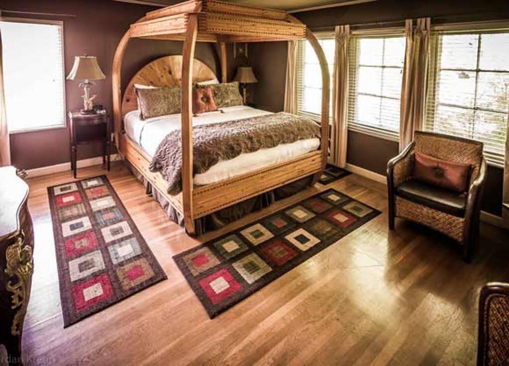 Bed & Breakfast At Parkside