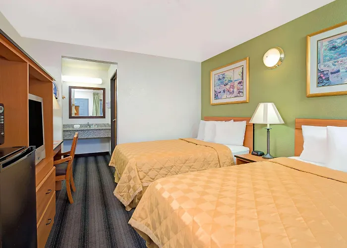 Travelodge by Wyndham Sacramento / Rancho Cordova