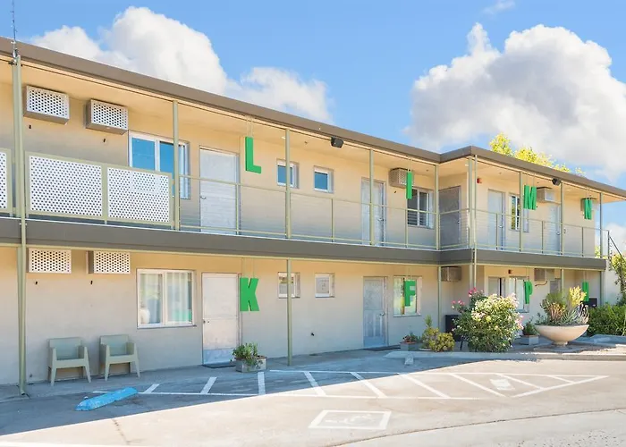 The Greens Hotel On Del Paso