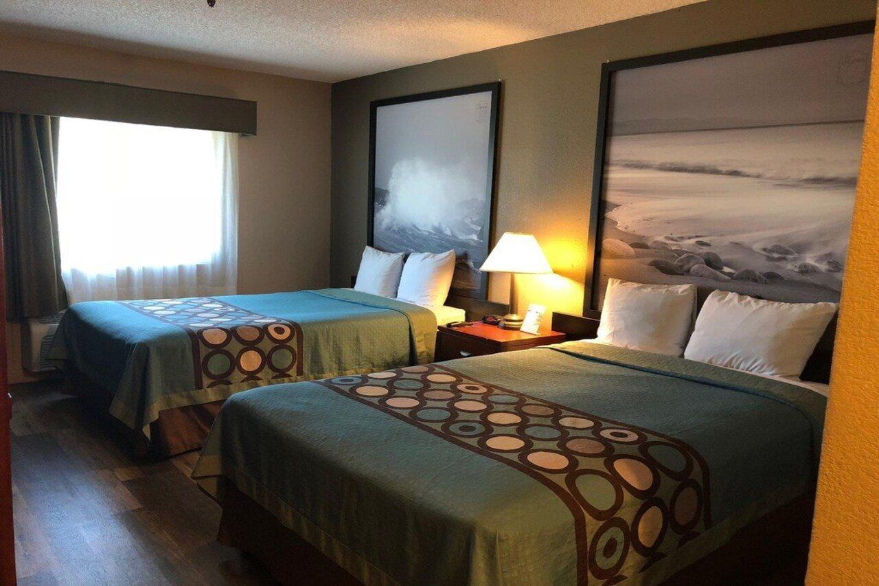 Hotel Super 8 By Wyndham Sacramento