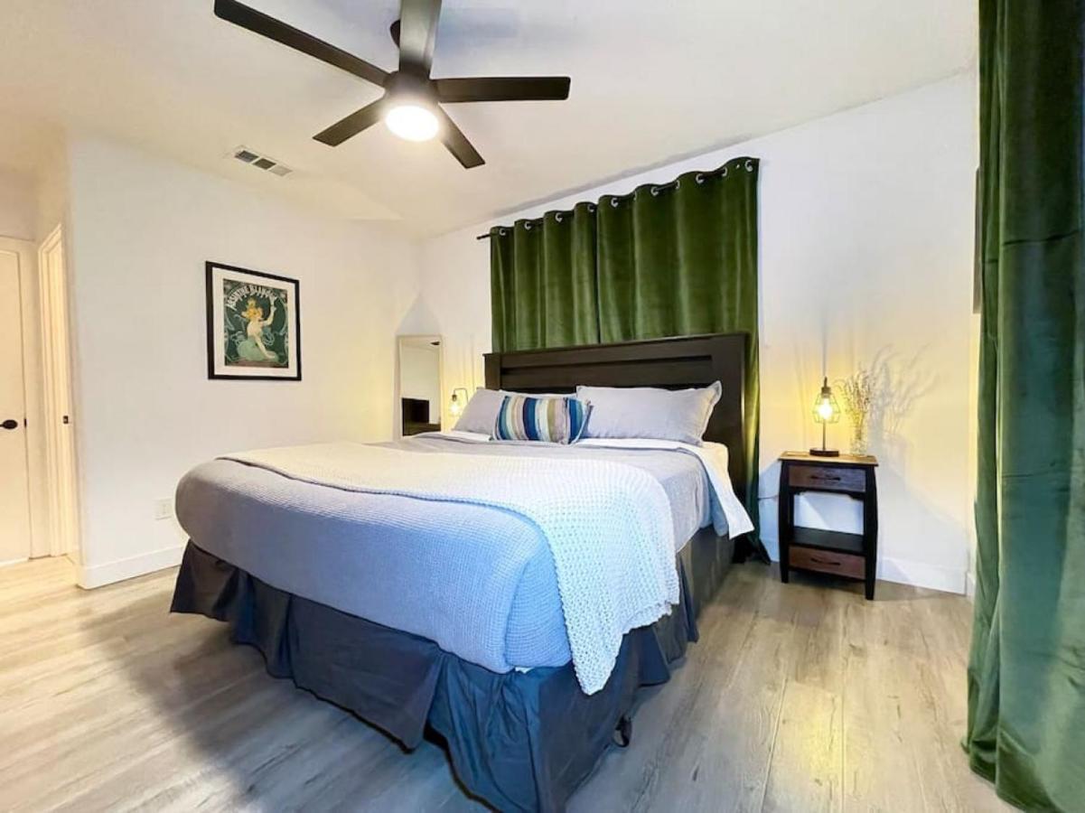 King Bed-private Yard-driveway Parking Sacramento