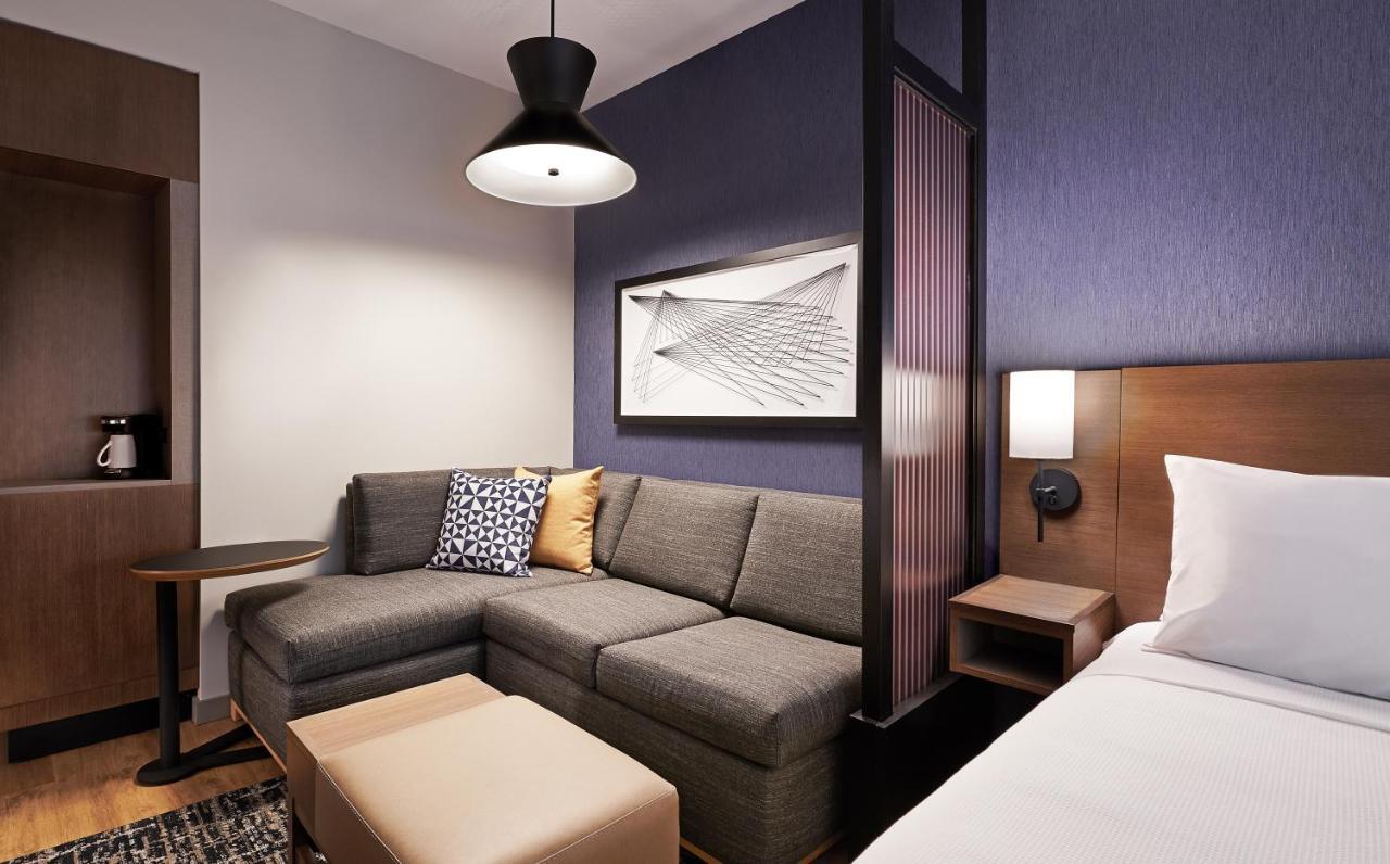 Hotel Hyatt Place International Airport 3*