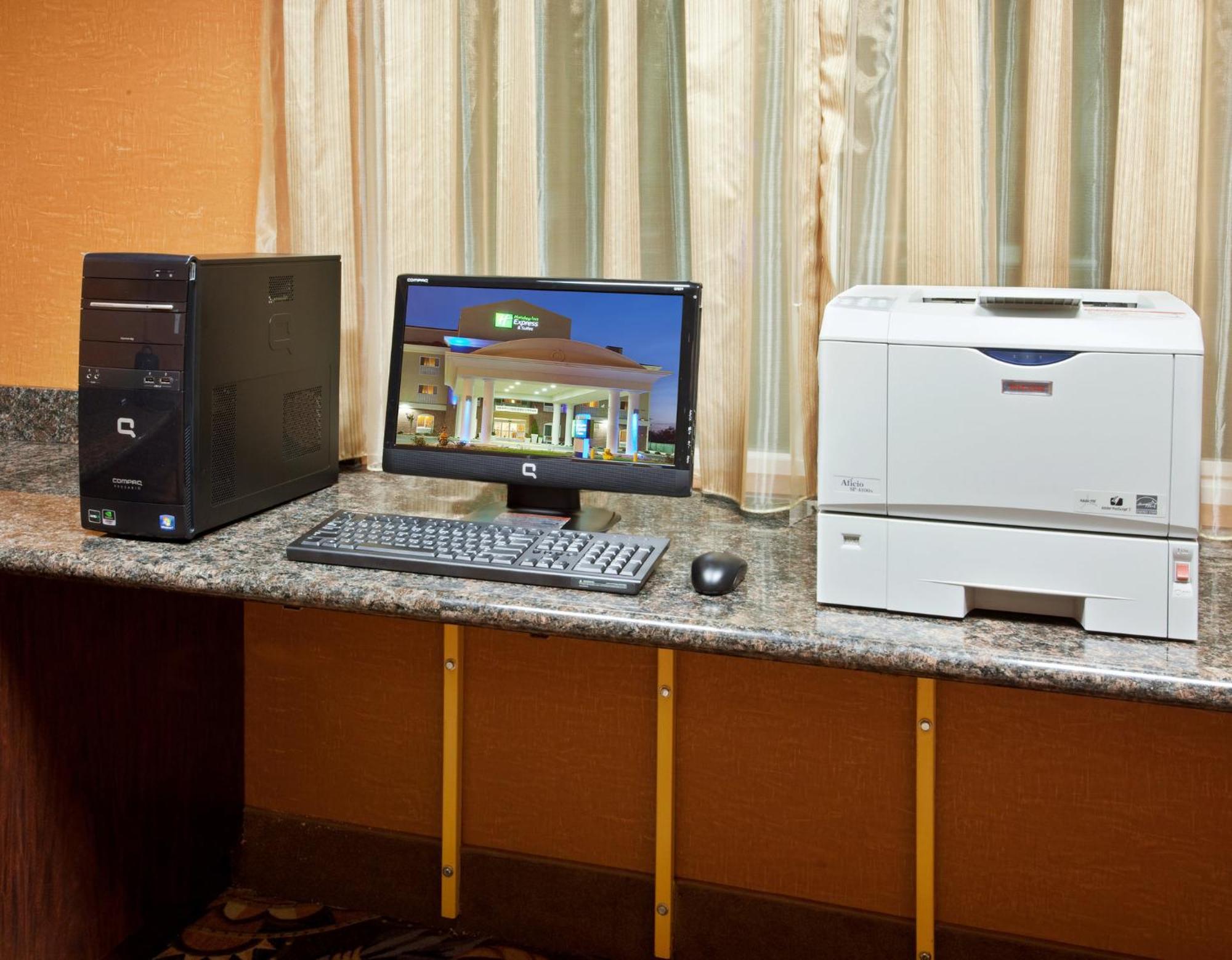 Express & Ne Cal Expo By Ihg Hotel 3*