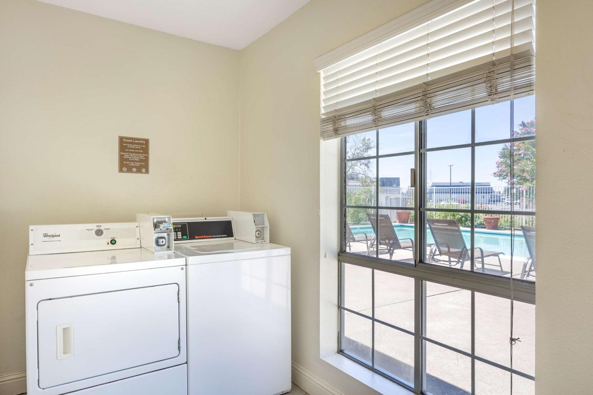 Hotel Western Capital Sacramento