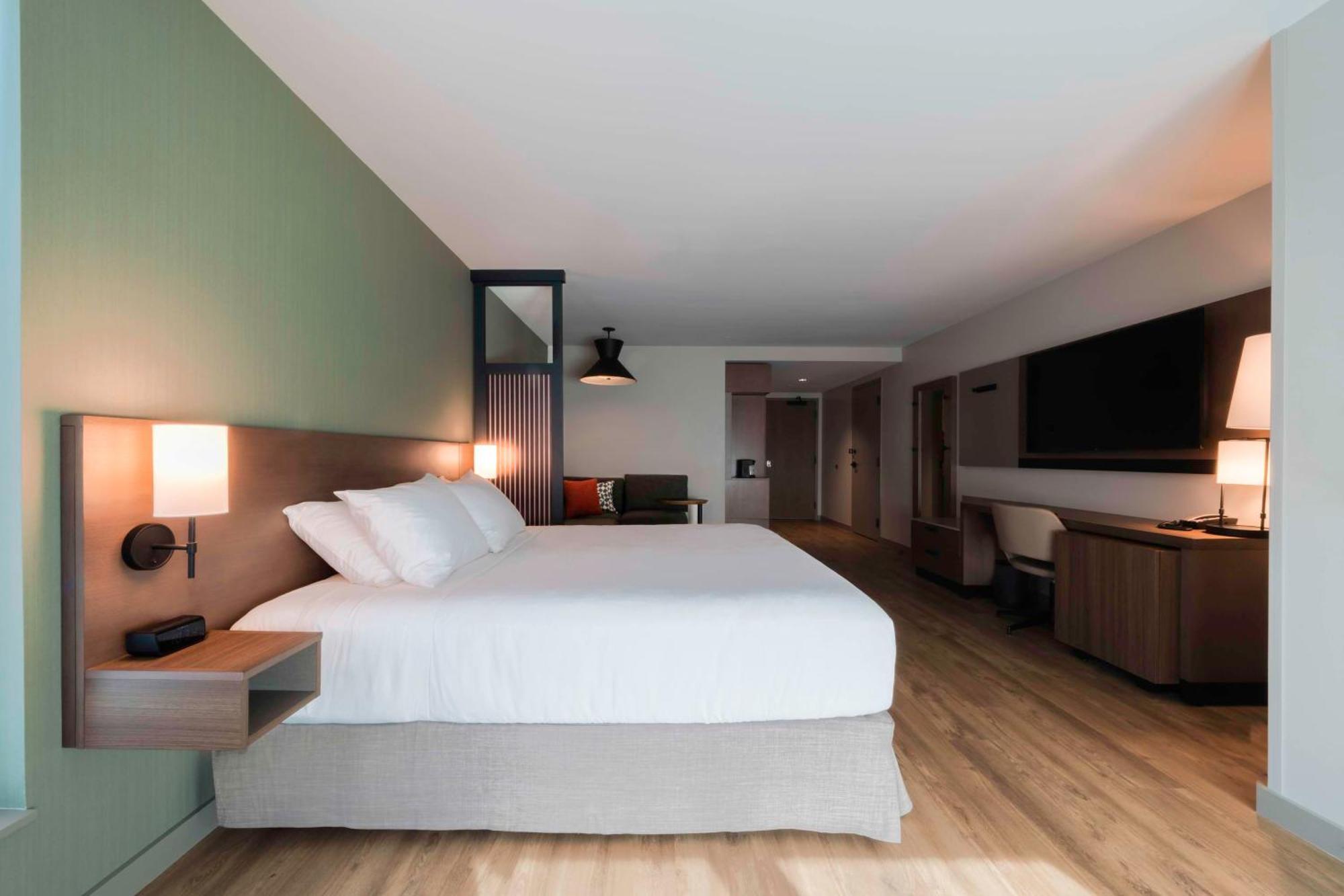 Hotel Hyatt Place International Airport 3*