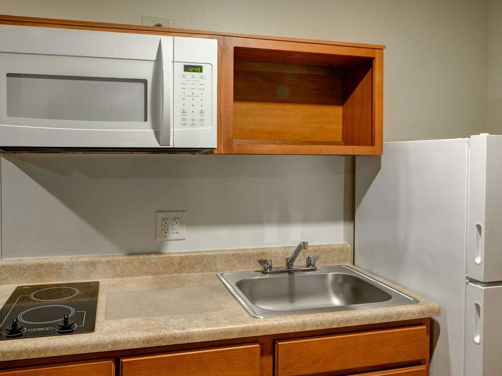 Woodspring Suites Hotel 2*